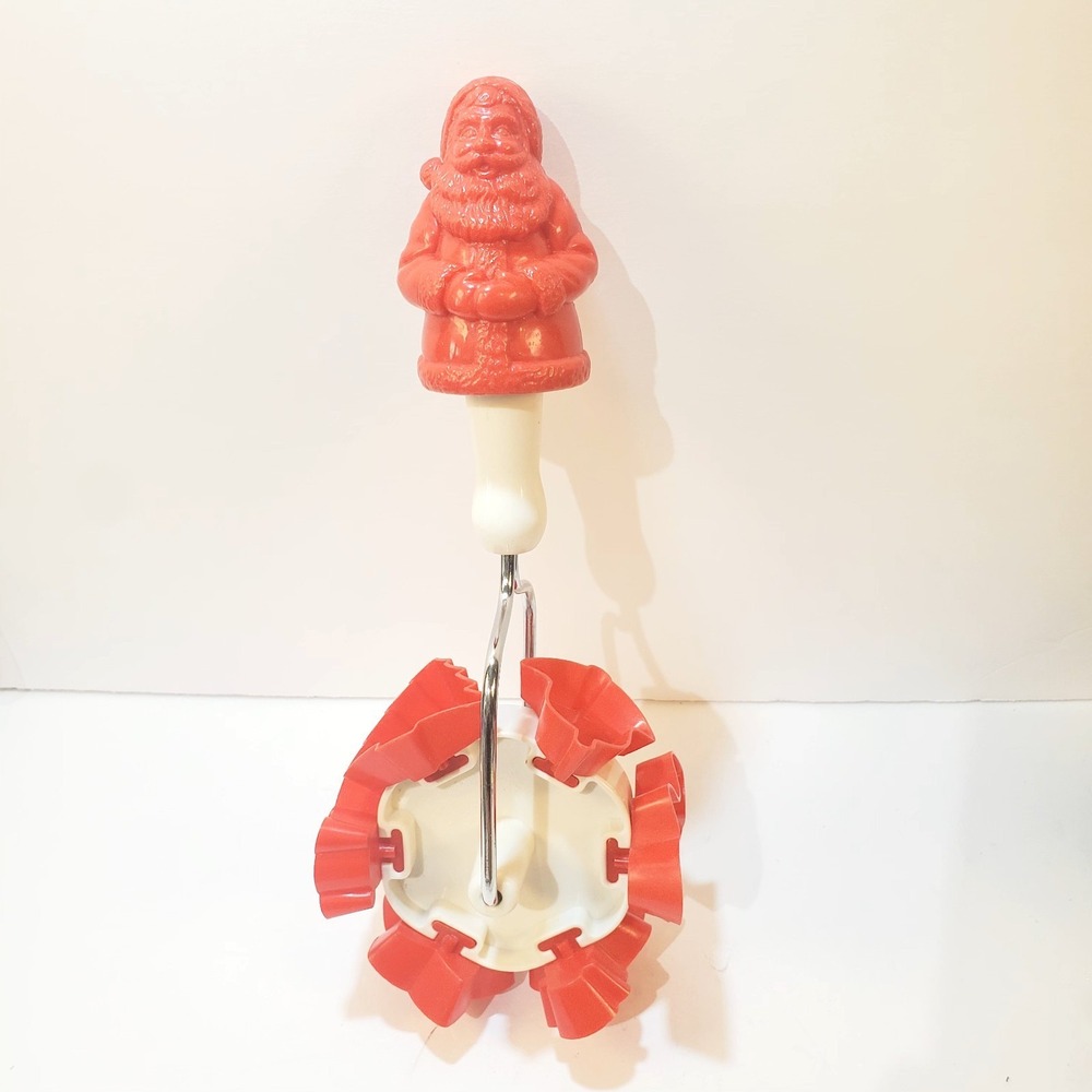 Vtg Wilton Santas Cookie Cutter Wheel 1992 6 Shapes Star Tree Bell Snowman Bear